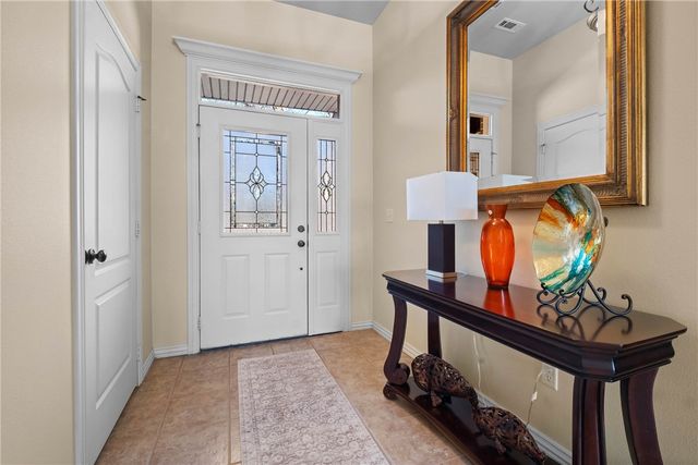 1 Lillian Lane, Bella Vista, AR 72715