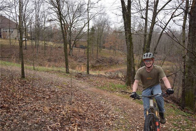 1 Lillian Lane, Bella Vista, AR 72715