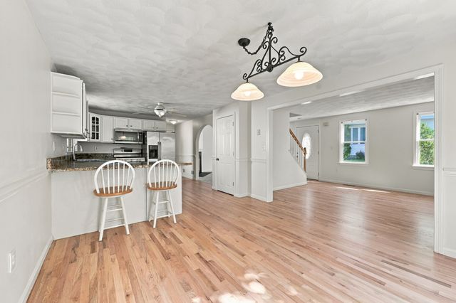 24 Hatikva Way, Chelmsford, MA 01863