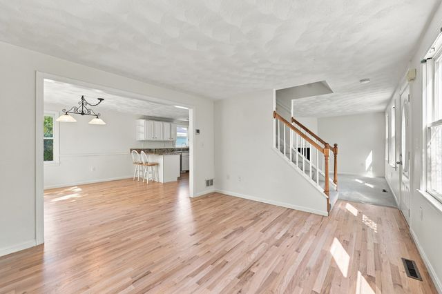 24 Hatikva Way, Chelmsford, MA 01863