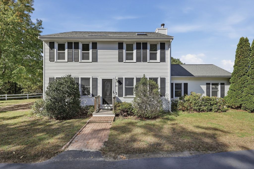 24 Hatikva Way, Chelmsford, MA 01863
