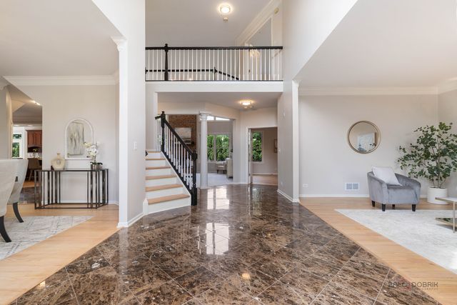 818 W Lukas Avenue, Palatine, IL 60067