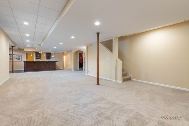 818 W Lukas Avenue, Palatine, IL 60067
