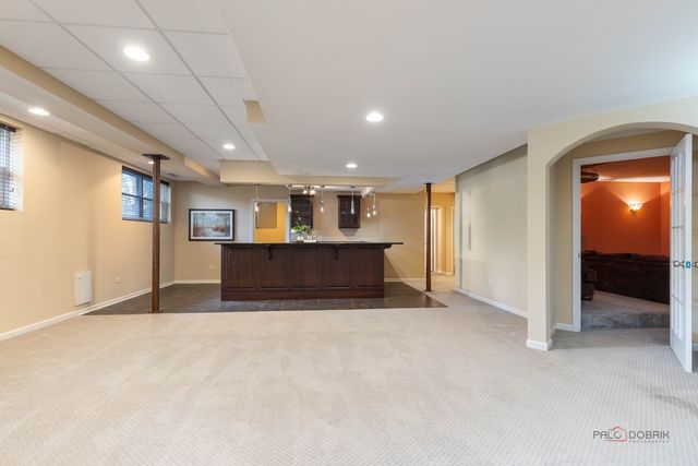 818 W Lukas Avenue, Palatine, IL 60067