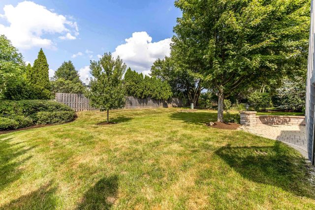 818 W Lukas Avenue, Palatine, IL 60067