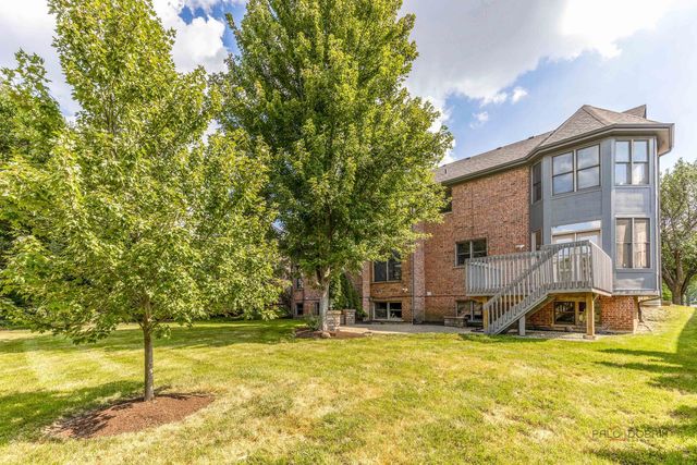 818 W Lukas Avenue, Palatine, IL 60067