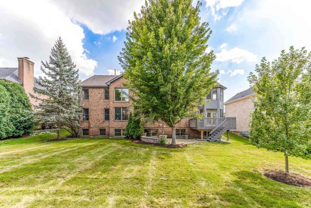 818 W Lukas Avenue, Palatine, IL 60067