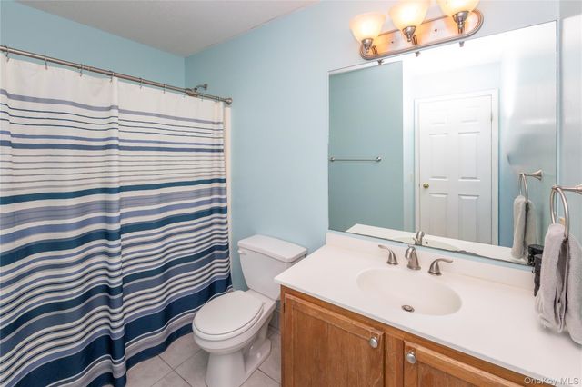 16 Evergreen Way, Pawling, NY 12564