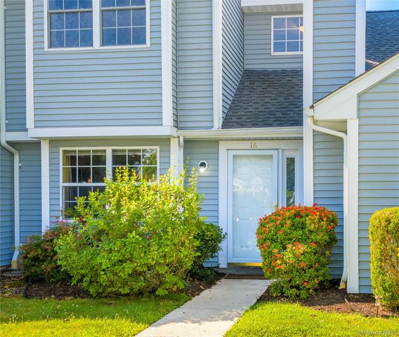 16 Evergreen Way, Pawling, NY 12564