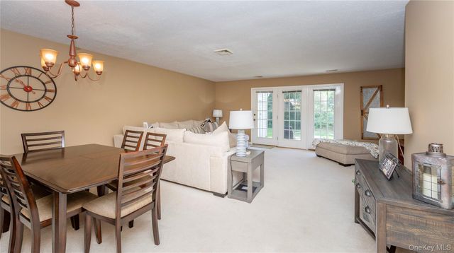 16 Evergreen Way, Pawling, NY 12564
