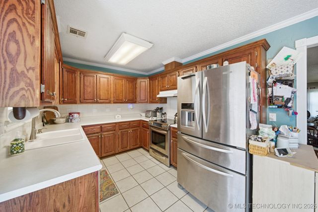 1007 N Faulkner Place, Claremore, OK 74017