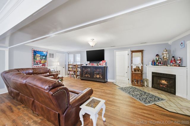 1007 N Faulkner Place, Claremore, OK 74017