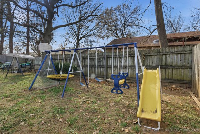 1007 N Faulkner Place, Claremore, OK 74017