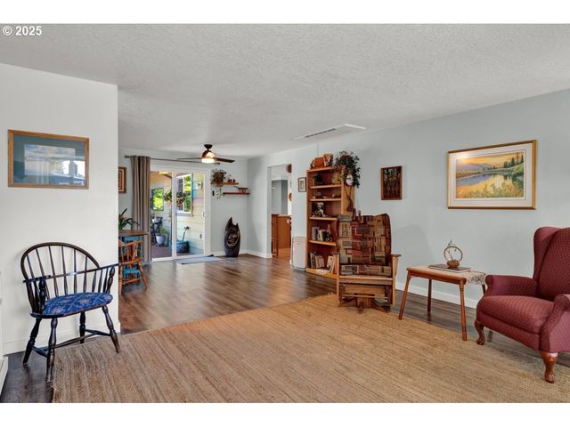 1680 W PARK Dr, Florence, OR 97439