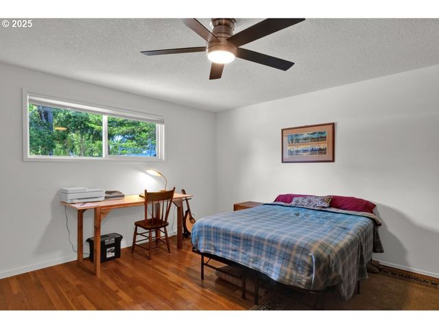 1680 W PARK Dr, Florence, OR 97439