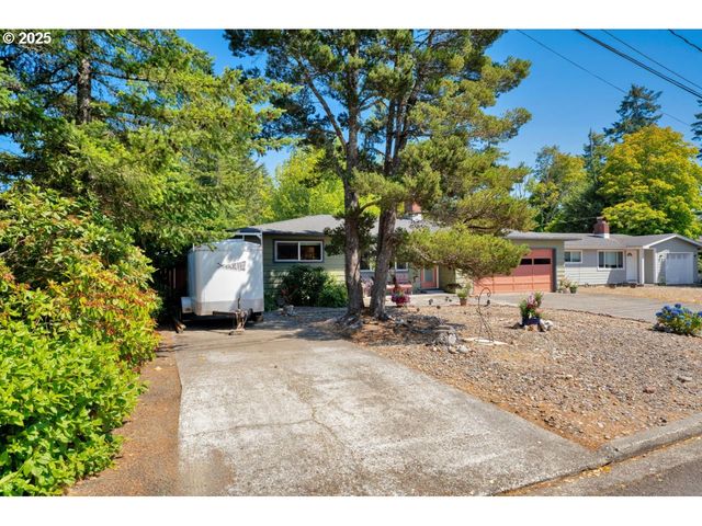 1680 W PARK Dr, Florence, OR 97439