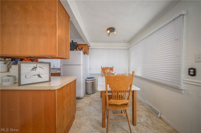 270 E Cassell Avenue, Barberton, OH 44203