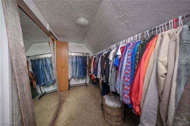 270 E Cassell Avenue, Barberton, OH 44203