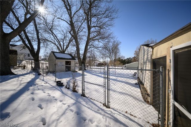 270 E Cassell Avenue, Barberton, OH 44203