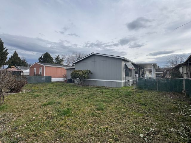 650 Hedy Jayne, Medford, OR 97501