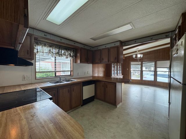 650 Hedy Jayne, Medford, OR 97501