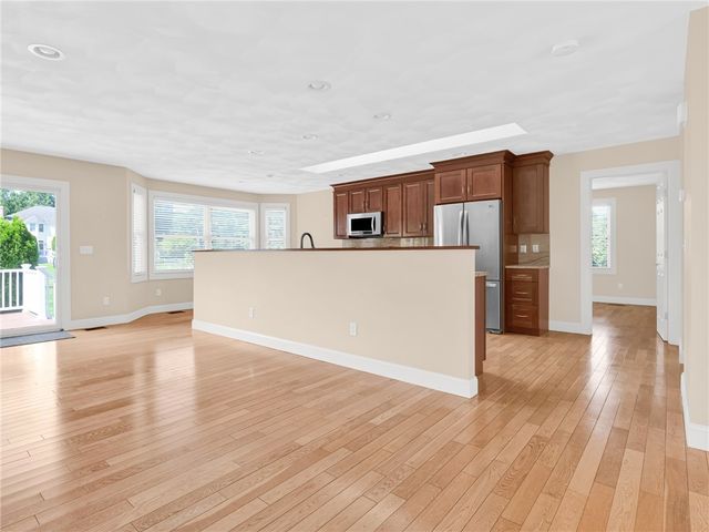 550 Seven Mile Road, Scituate, RI 02831