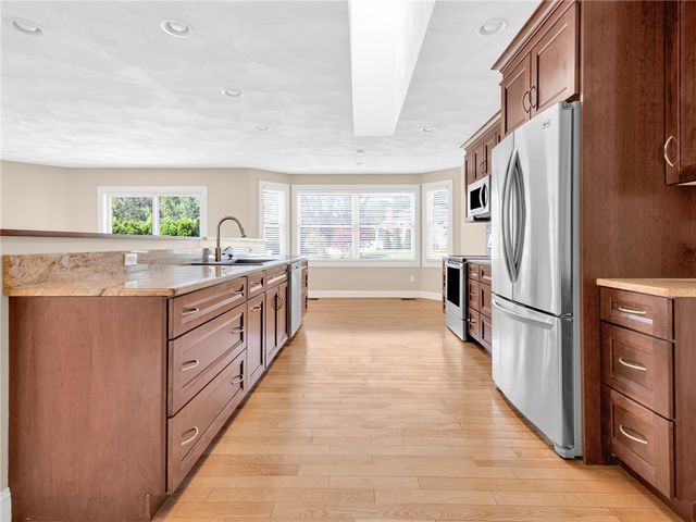 550 Seven Mile Road, Scituate, RI 02831