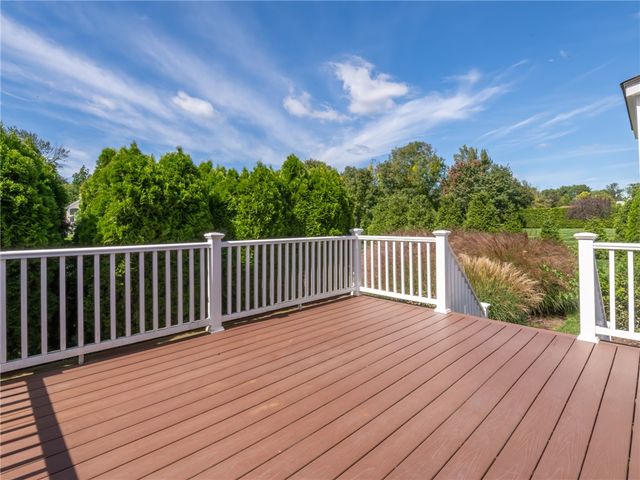 550 Seven Mile Road, Scituate, RI 02831