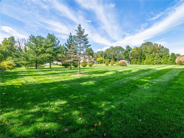550 Seven Mile Road, Scituate, RI 02831