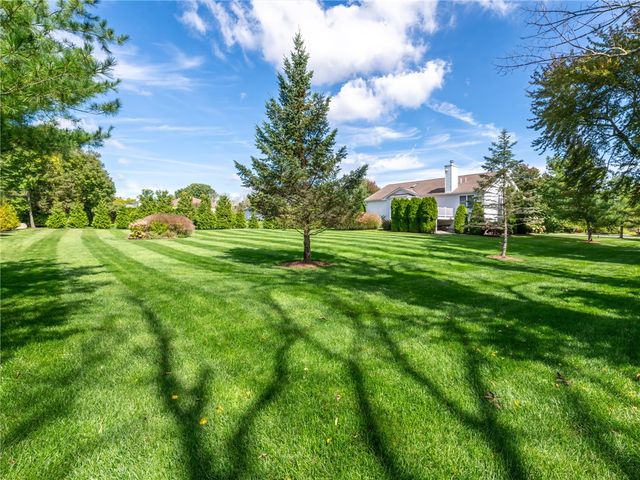 550 Seven Mile Road, Scituate, RI 02831