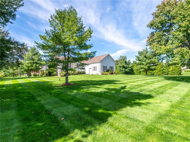 550 Seven Mile Road, Scituate, RI 02831