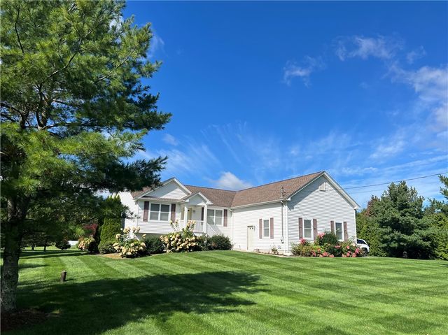 550 Seven Mile Road, Scituate, RI 02831