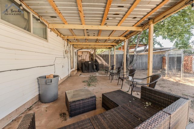 2960 MOFFETT AVENUE, Wichita Falls, TX 76308