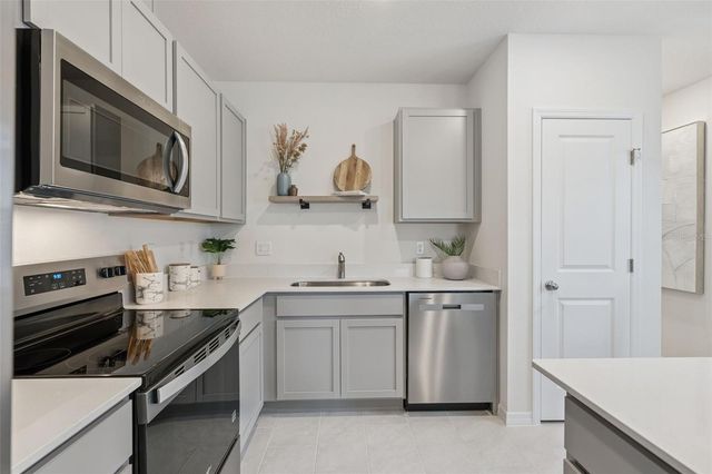 802 AMBLESIDE DRIVE, Haines City, FL 33844