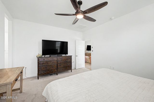 2824 W SEAVER Avenue, Apache Junction, AZ 85120