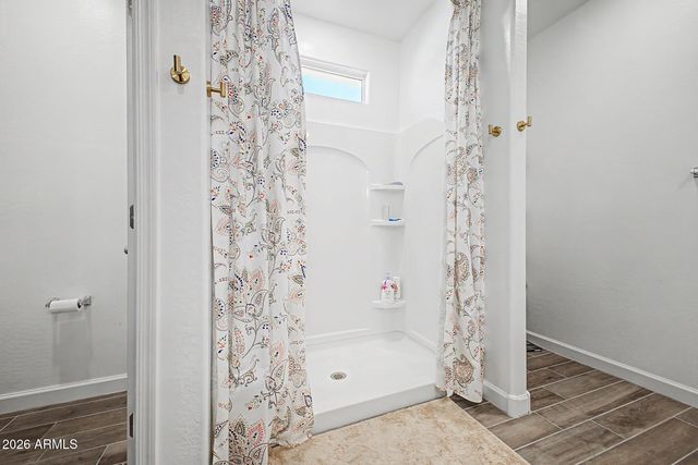 2824 W SEAVER Avenue, Apache Junction, AZ 85120
