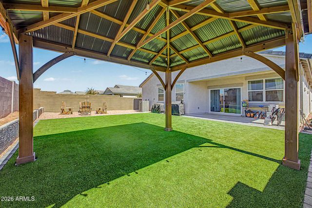 2824 W SEAVER Avenue, Apache Junction, AZ 85120