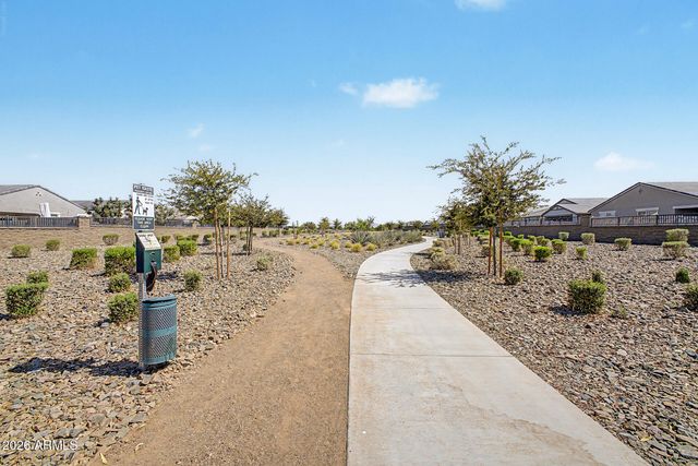 2824 W SEAVER Avenue, Apache Junction, AZ 85120