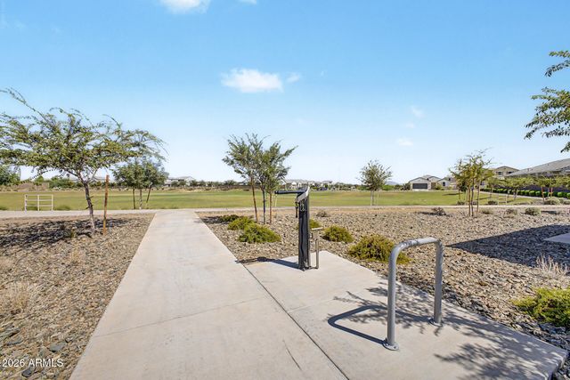 2824 W SEAVER Avenue, Apache Junction, AZ 85120