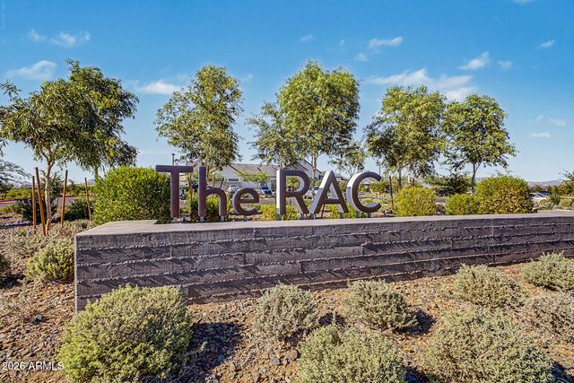 2824 W SEAVER Avenue, Apache Junction, AZ 85120