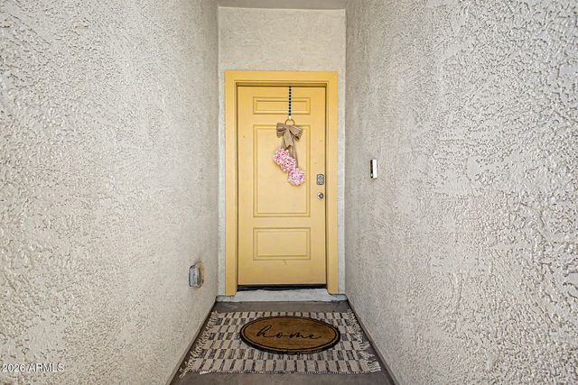 2824 W SEAVER Avenue, Apache Junction, AZ 85120