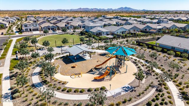 2824 W SEAVER Avenue, Apache Junction, AZ 85120
