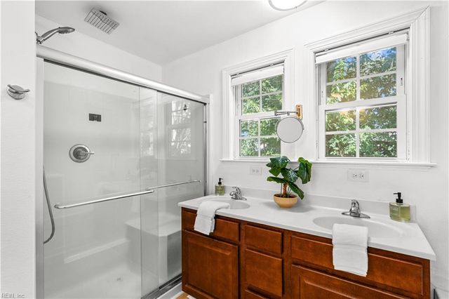 657 Johnson ST, Virginia Beach, VA 23452