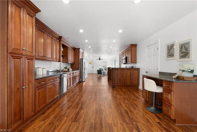 657 Johnson ST, Virginia Beach, VA 23452