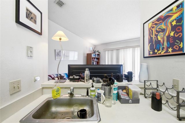 2508 WOODGATE BOULEVARD 206, Orlando, FL 32822
