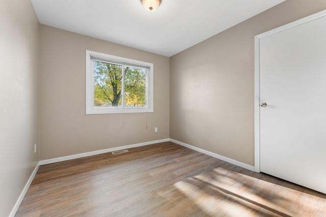 411 Nantucket Road, Valparaiso, IN 46385