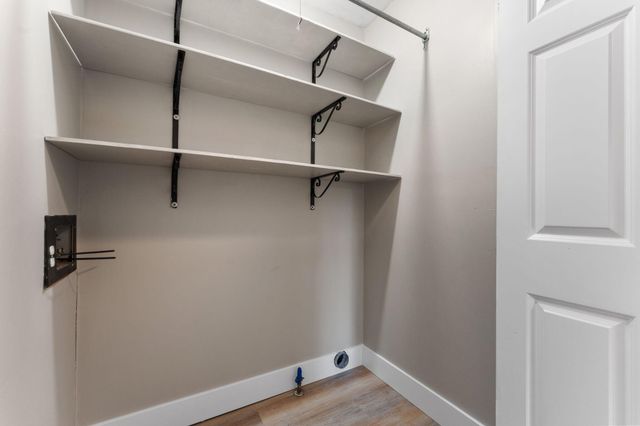 411 Nantucket Road, Valparaiso, IN 46385