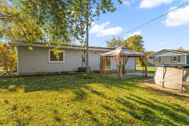 411 Nantucket Road, Valparaiso, IN 46385