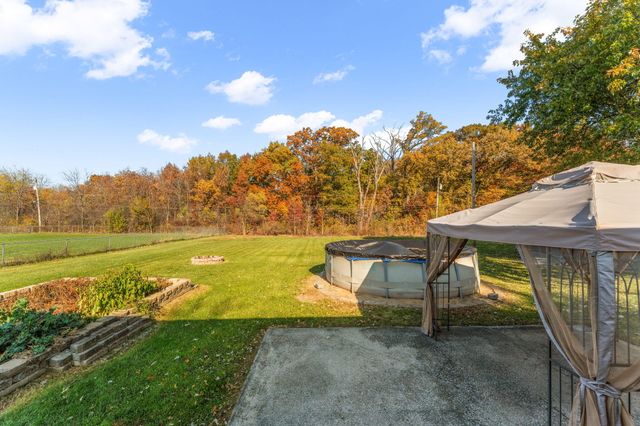 411 Nantucket Road, Valparaiso, IN 46385