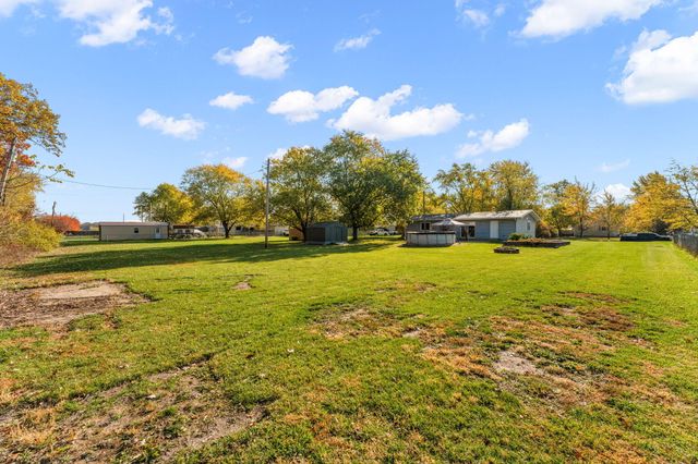 411 Nantucket Road, Valparaiso, IN 46385